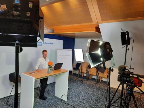 „Online verfügbarer Hackervortrag für Kunden“