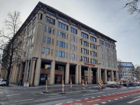 „Hacker-Vortrag im Gebäude der Kreissparkasse München Starnberg Ebersberg“