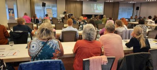 Volle Sitzplätze beim Hackervortrag 