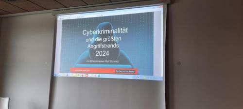 Dank der Video- und Tontechnik – Alles gut gelaufen beim Hackervortrag