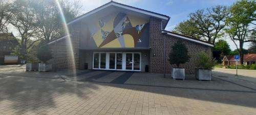 Die Stadthalle Bürgerhaus in Ems Vechte lädt zum Hackervortrag ein.  