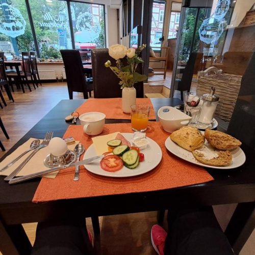 Ralf Schmitz beleuchtet Hacker-Themen bei der Kreissparkasse