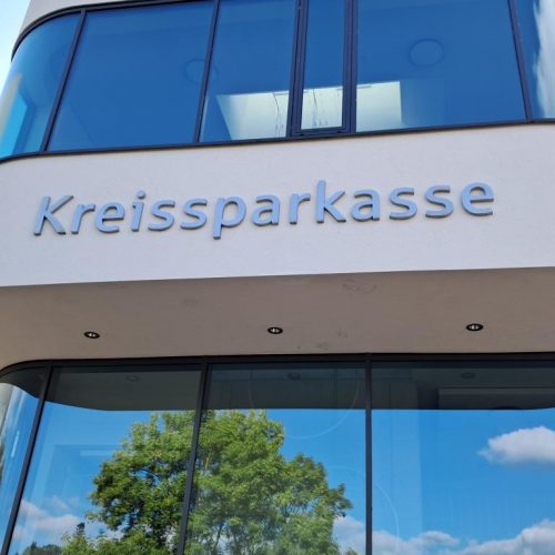 Logo der Kreissparkasse Schwalm-Eder.Fachkundige Sicherheitshilfe von Ralf Schmitz für alle Kunden